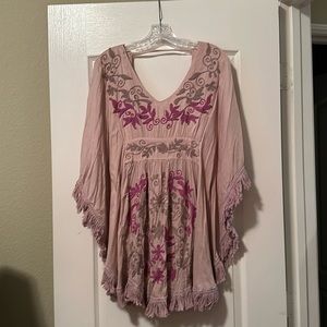 Lovely mauve Bali Queen top with burgundy and tan embroidery.